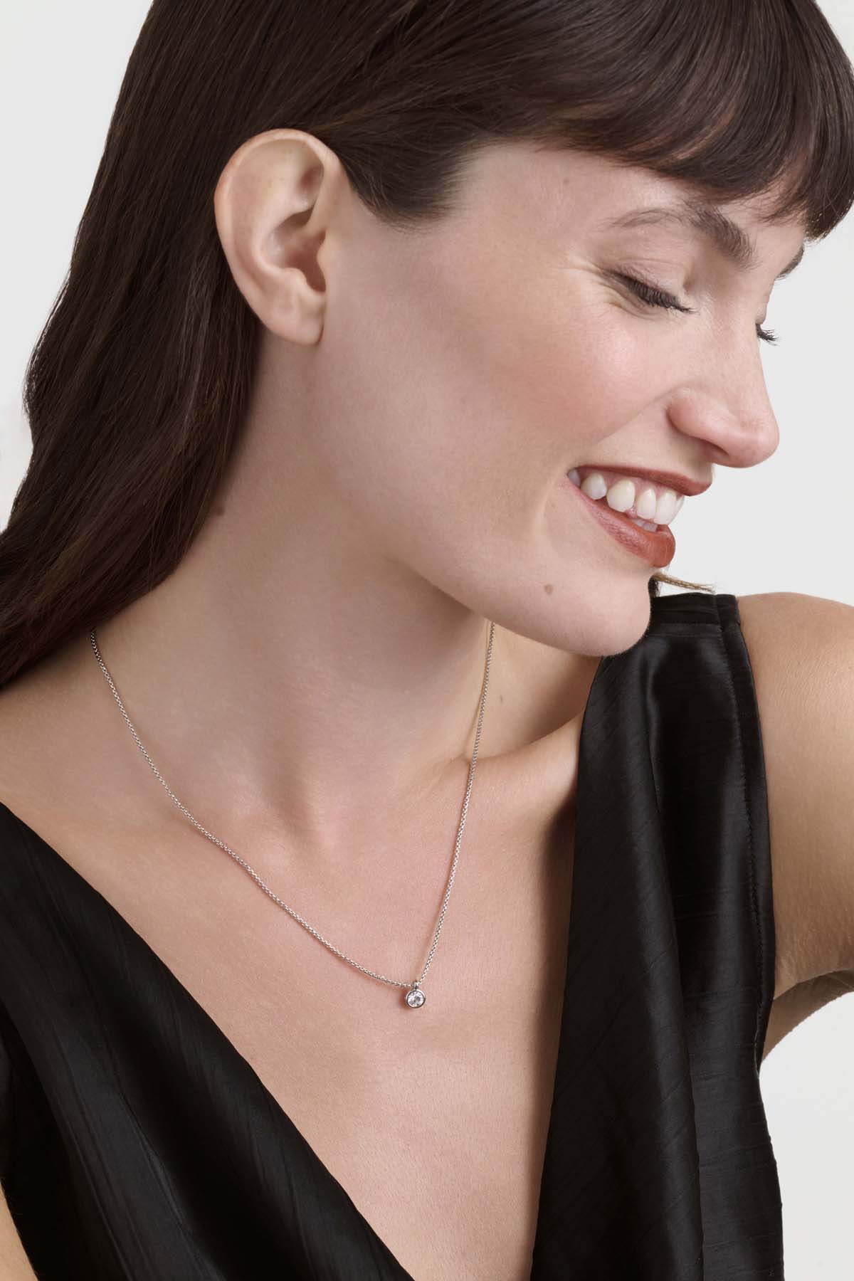 Sininaa Crystal Pendant Necklace Crystal