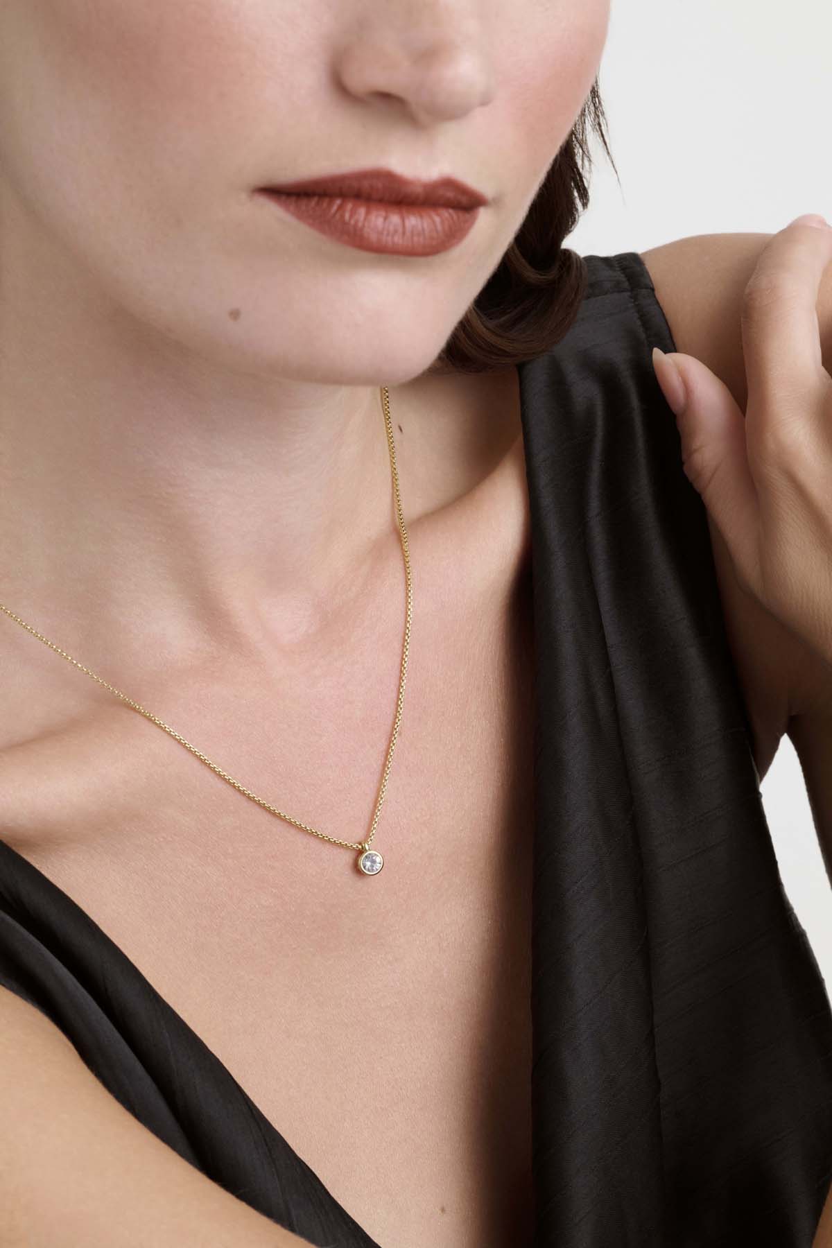 Sininaa Crystal Pendant Necklace Crystal