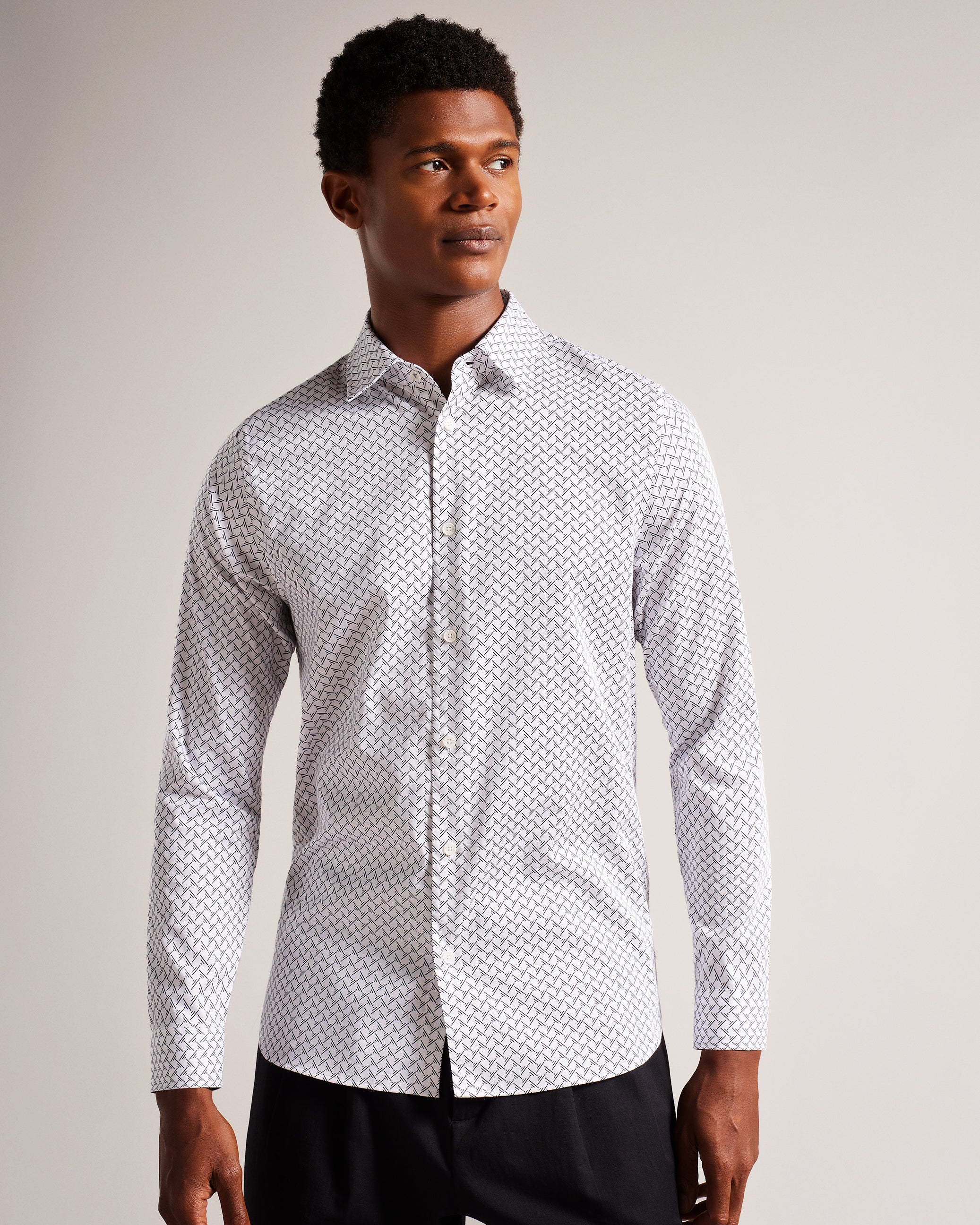 Willuw Long Sleeve Geometric Print Shirt White