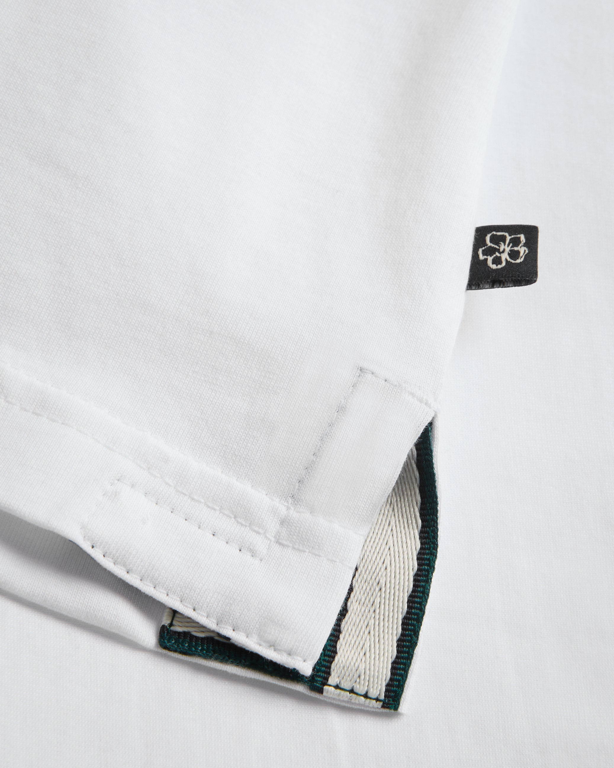 Rofata Short Sleeve Square Logo Graphic T-Shirt White